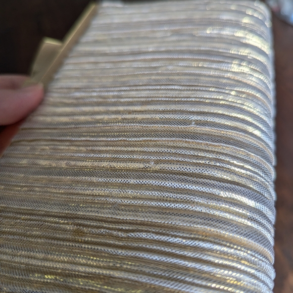 PAYLESS SHOES I Metallic Gold Clutch Pocketbook Purse with Bow Tie Metal Clasp - Picture 10 of 11